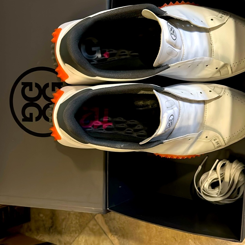 Golf Shoes / used twice in perfect condition
